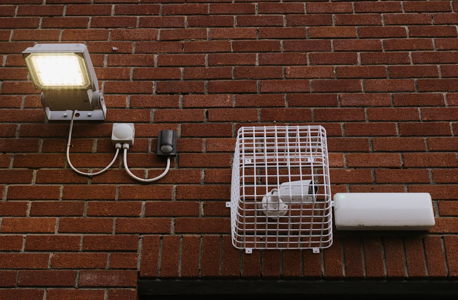Jak zabezpieczyć dom przed włamaniem? Systemy alarmowe i monitoring